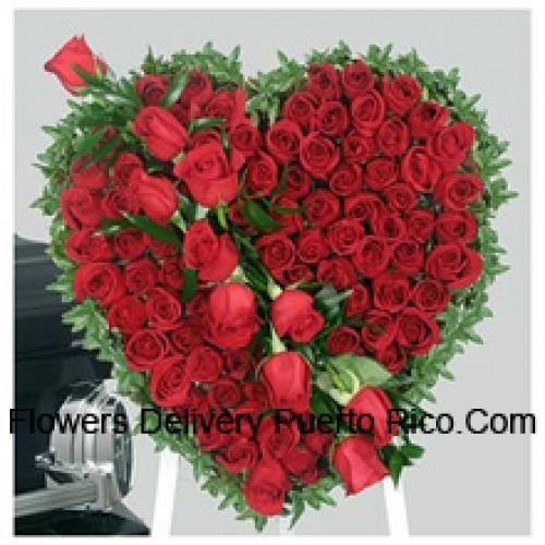 Beautiful Heart Shaped 101 Red Roses